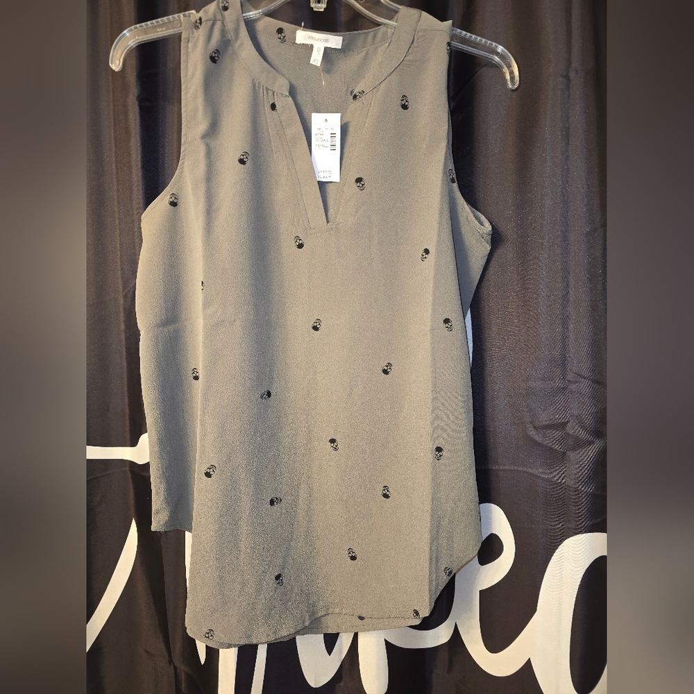 Women's Sleeveless Gray Top